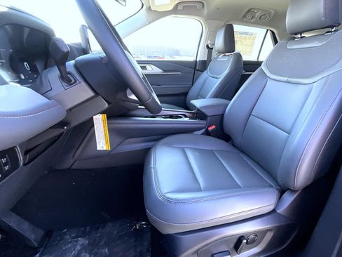 New 2026 Ford Explorer Active w/ Active Comfort Package AWD/4WD image 9