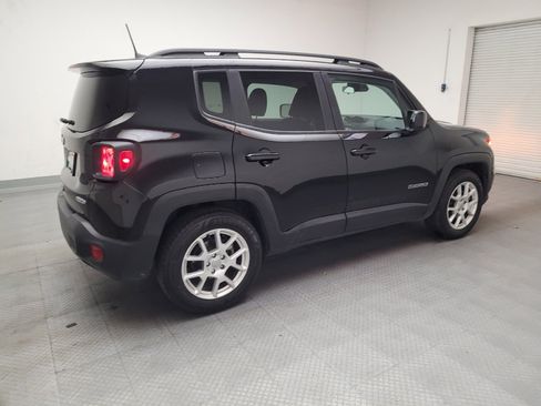 Used 2019 Jeep Renegade Latitude image 10