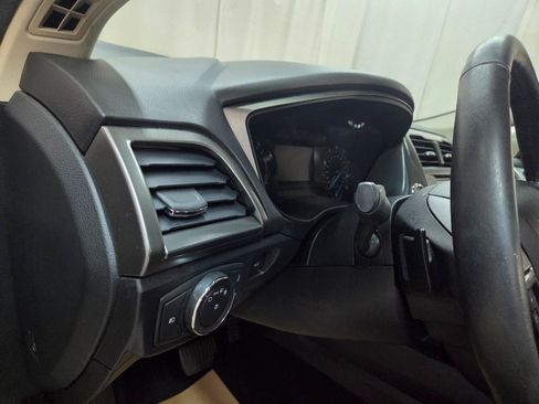 Used 2017 Ford Fusion SE w/ Equipment Group 201A AWD/4WD image 26