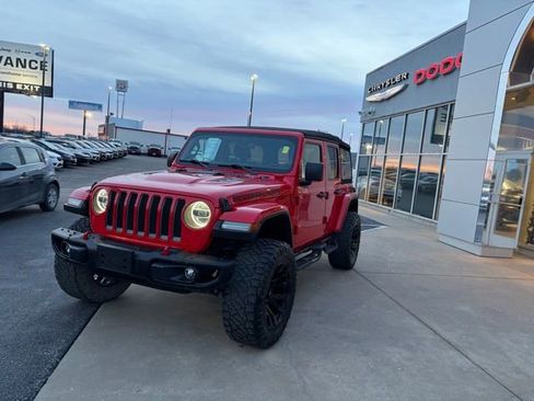 Used 2021 Jeep Wrangler Unlimited Rubicon image 2