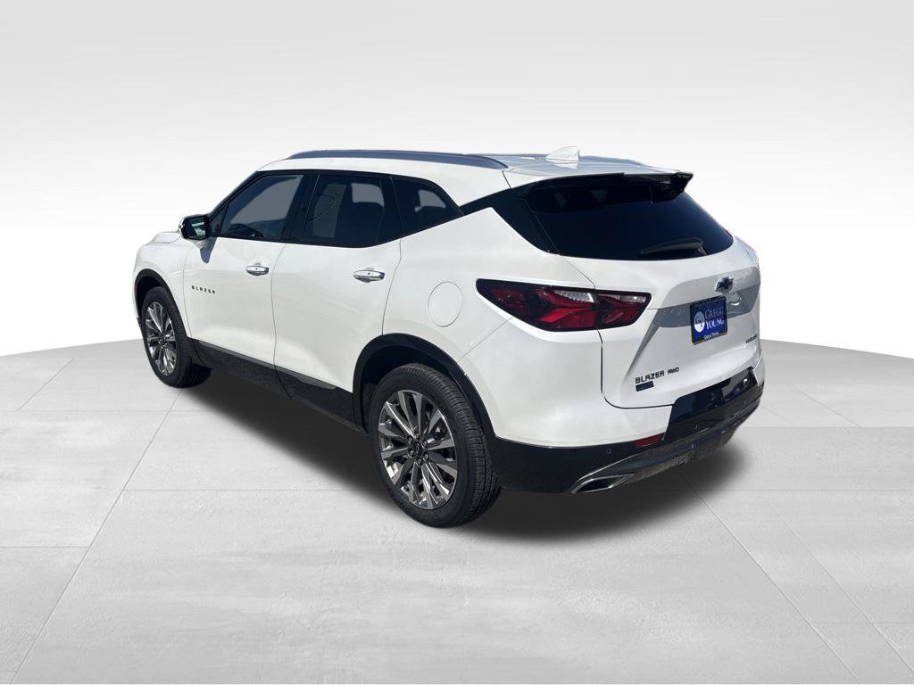 Used 2022 Chevrolet Blazer Premier w/ LPO, Black Grille Bar Package AWD/4WD image 4