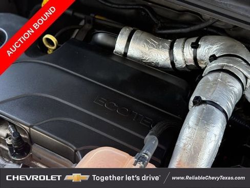 Used 2022 Chevrolet Trax LT w/ LT Convenience Package FWD image 31