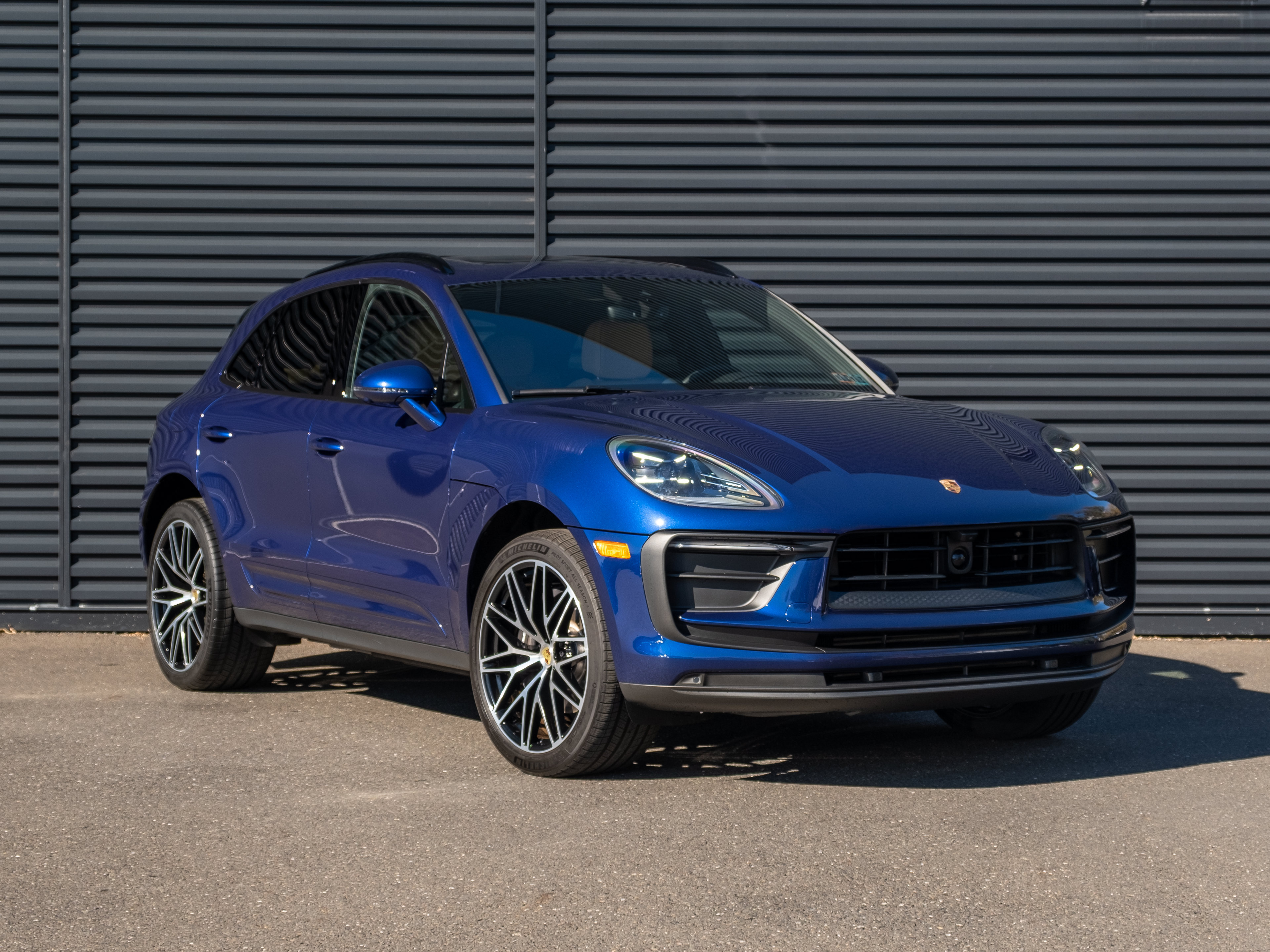 Certified 2026 Porsche Macan AWD/4WD image 10