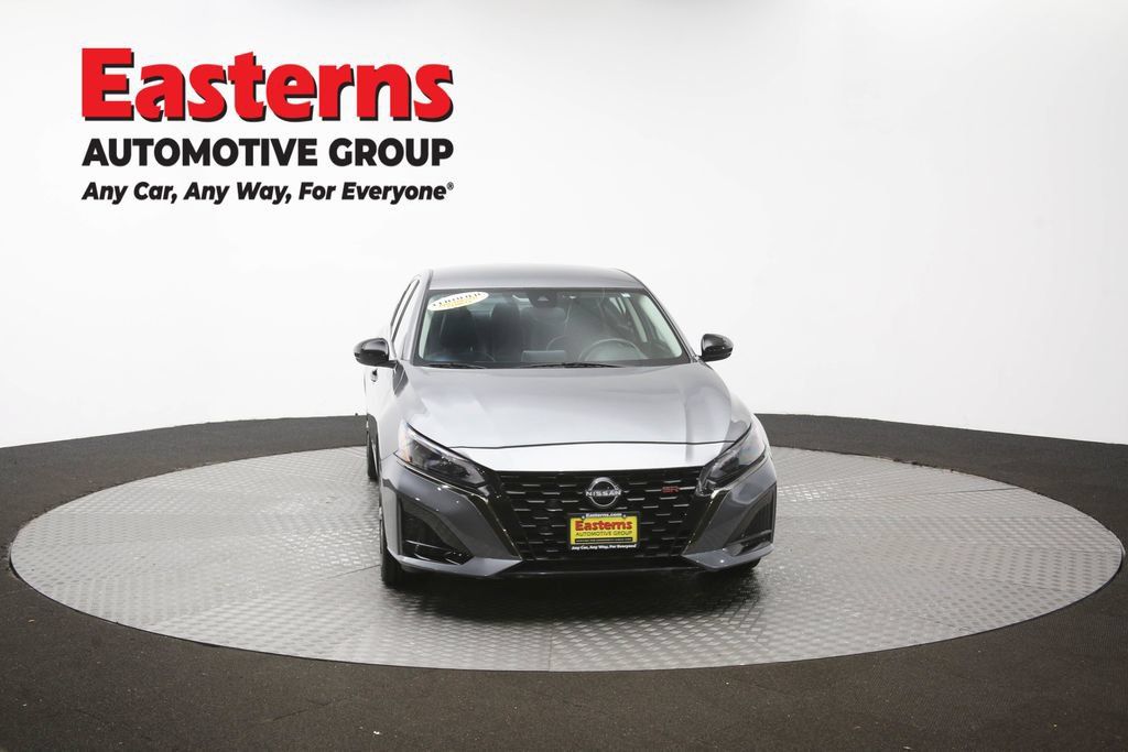 Used 2023 Nissan Altima 2.5 SR FWD image 53