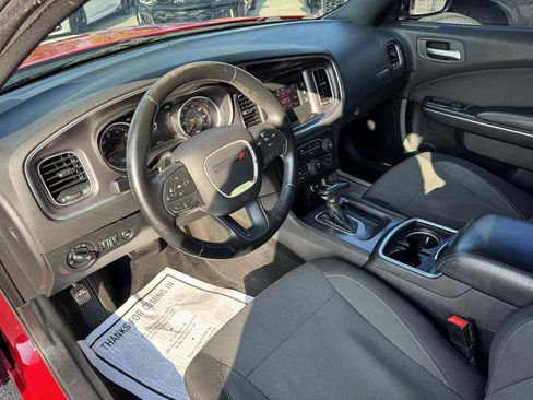 Used 2015 Dodge Charger SE w/ Power Sunroof Group RWD image 11