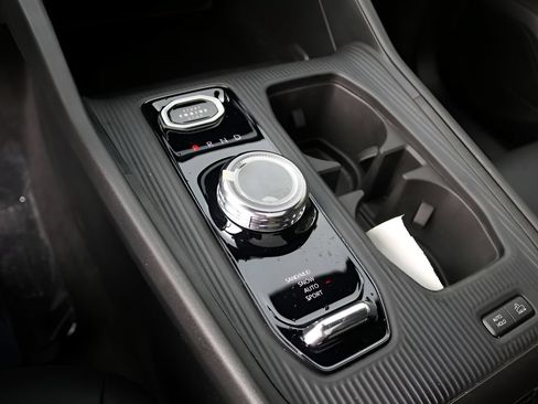 New 2026 Jeep Cherokee Limited AWD/4WD image 24