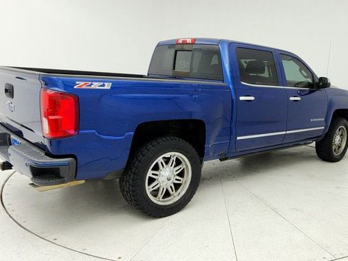 Used 2017 Chevrolet Silverado 1500 LTZ Z71 w/ LTZ Plus Package image 8