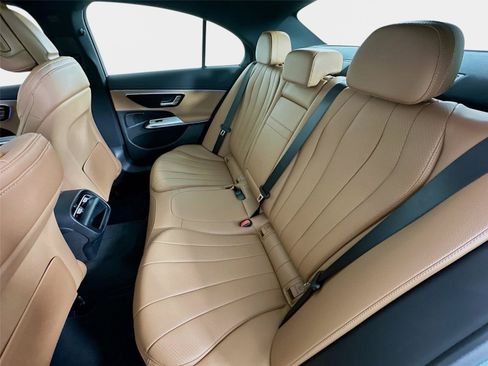 Certified 2026 Mercedes-Benz E 350 4MATIC Sedan image 31