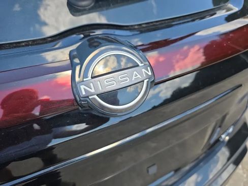 Used 2024 Nissan Kicks SV image 9