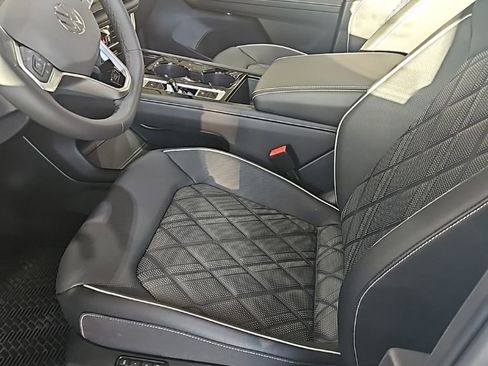 New 2026 Volkswagen Atlas SEL Premium R-Line AWD/4WD image 30