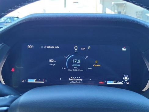 Certified 2024 Jeep Grand Cherokee L Laredo image 8