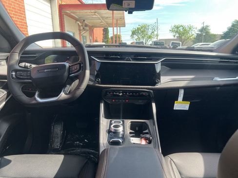 New 2026 Jeep Cherokee Overland w/ Advanced Pro Tech Group AWD/4WD image 20