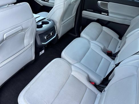 Certified 2025 Ford Expedition Max Platinum AWD/4WD image 13