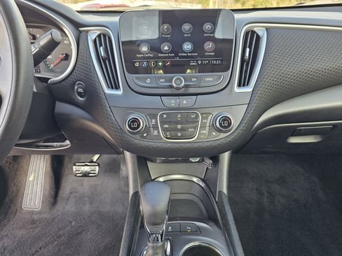 Used 2024 Chevrolet Malibu LT image 23