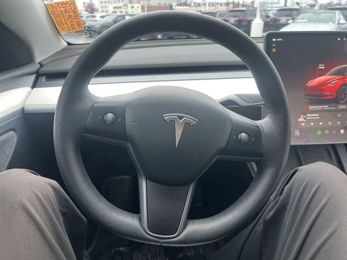 Used 2023 Tesla Model Y Long Range image 18