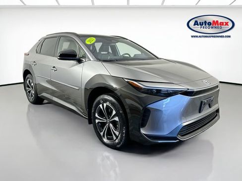 Used 2023 Toyota bZ4X XLE image 1