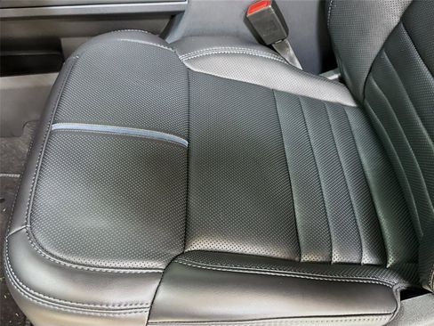 New 2025 Ford F250 Platinum image 19