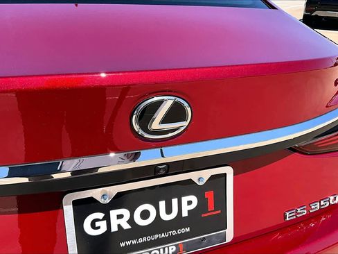 Certified 2025 Lexus ES 350 w/ Premium Package image 31
