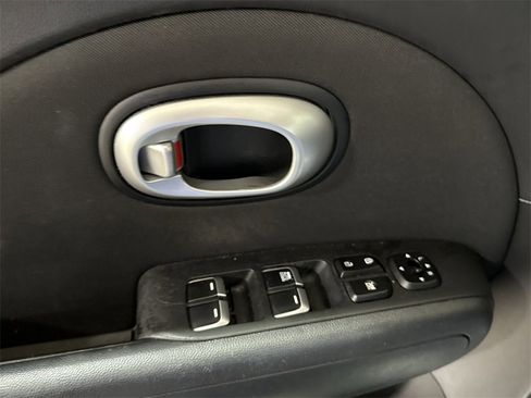 Used 2018 Kia Soul image 19