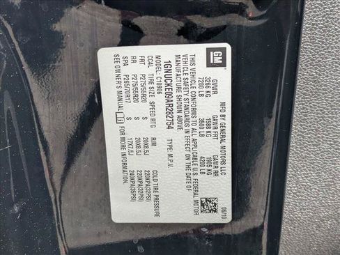 Used 2010 Chevrolet Suburban LTZ RWD image 23