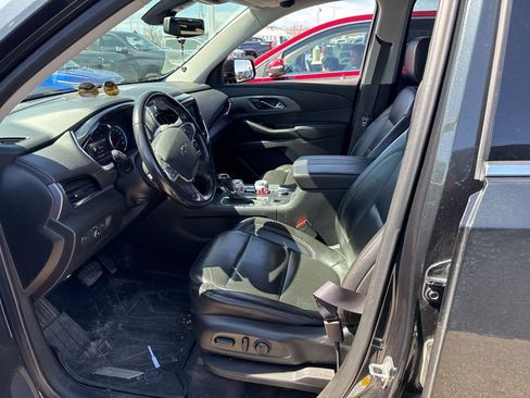 Used 2020 Chevrolet Traverse Premier w/ LPO, Floor Liner Package image 8