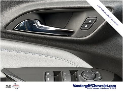 Used 2026 Chevrolet Trax LT w/ Driver Confidence Package FWD image 24
