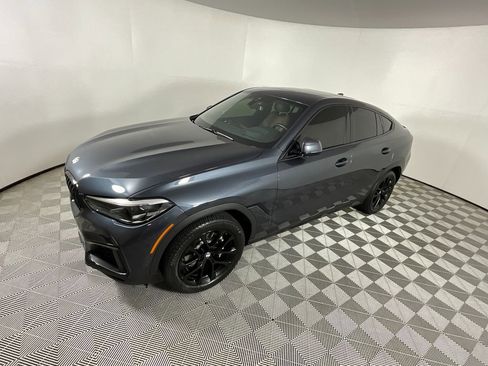 Used 2022 BMW X6 xDrive40i w/ Premium Package image 9