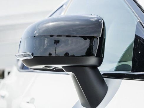 Used 2026 Volvo XC60 B5 Ultra w/ Protection Package Premier image 13