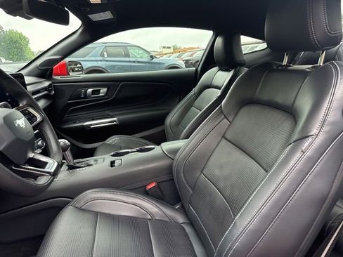 Used 2025 Ford Mustang Premium RWD image 9