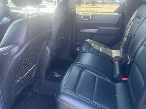 Used 2023 Ford Bronco Badlands AWD/4WD image 16