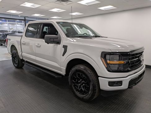 Used 2024 Ford F150 XLT w/ FX4 Off-Road Package image 3