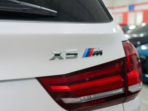 Used 2015 BMW X5 M image 8