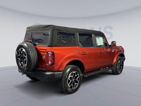 Used 2024 Ford Bronco Outer Banks image 7