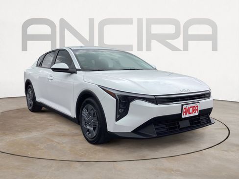 Used 2025 Kia K4 FWD image 5