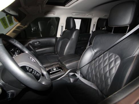 Used 2024 Nissan Armada Platinum w/ Captain's Chairs Package image 4