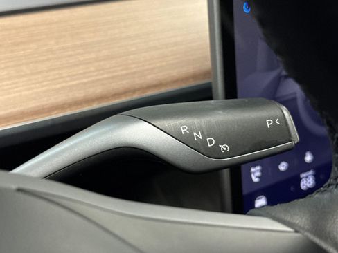 Used 2024 Tesla Model Y Performance AWD/4WD image 21