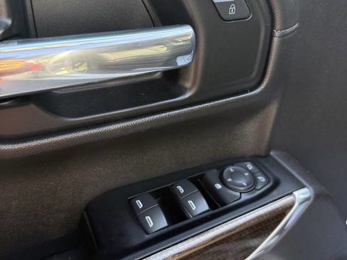 Used 2019 Chevrolet Silverado 1500 LT w/ All-Star Edition AWD/4WD image 10
