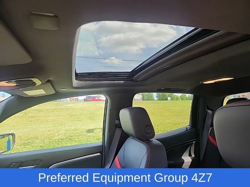 Used 2023 Chevrolet Colorado Z71 w/ Z71 Convenience Package 2 AWD/4WD image 15