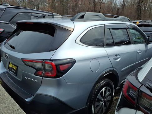 Certified 2021 Subaru Outback Premium image 4