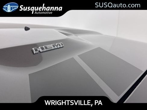 Used 2014 Dodge Challenger R/T image 24