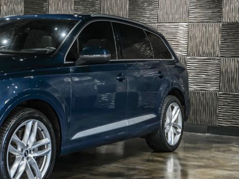 Used 2018 Audi Q7 3.0T Prestige w/ Prestige Package AWD/4WD image 9