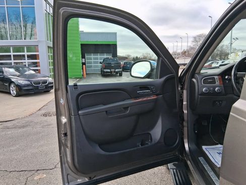 Used 2012 Chevrolet Tahoe LTZ image 15