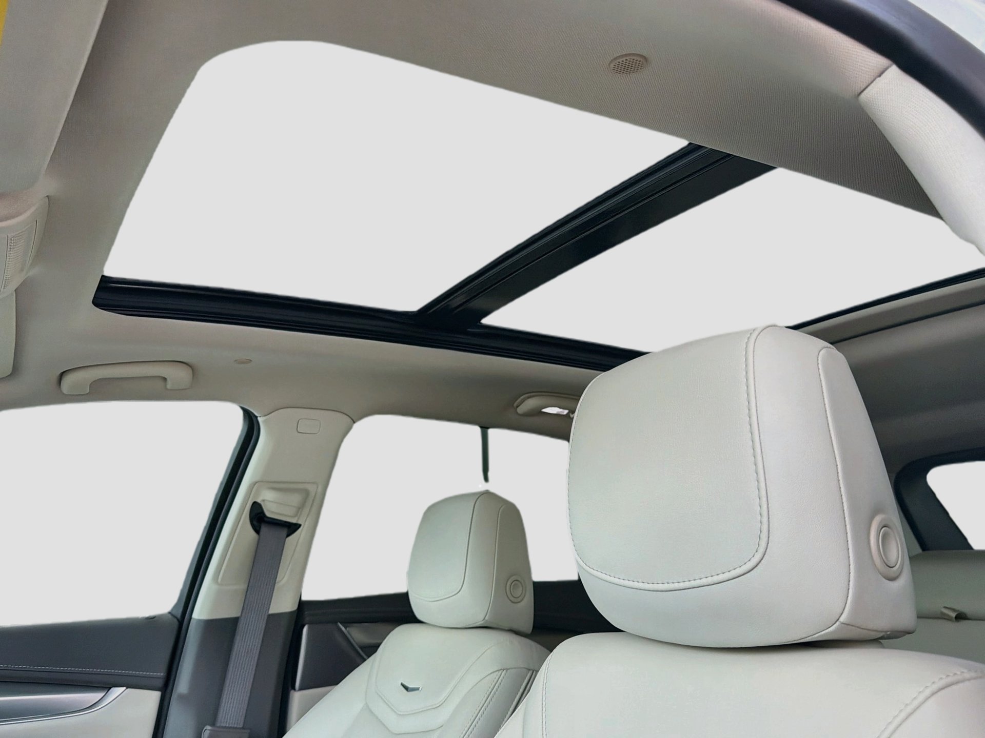 Certified 2023 Cadillac XT5 Premium Luxury FWD image 28