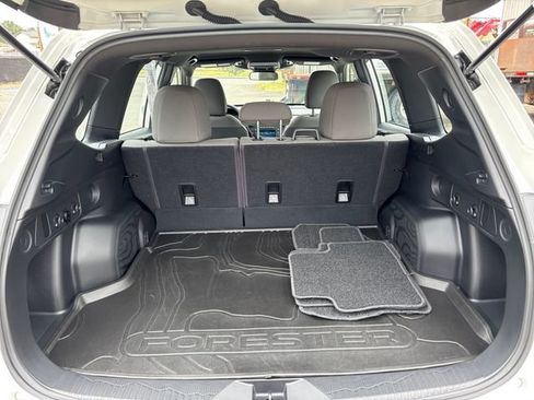Used 2025 Subaru Forester AWD/4WD image 23