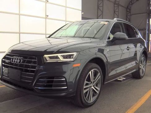 Used 2020 Audi Q5 e Premium Plus w/ Premium Plus Package AWD/4WD image 2