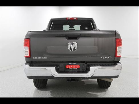 Used 2024 RAM 2500 Big Horn AWD/4WD image 18