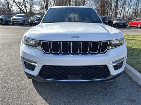 Certified 2024 Jeep Grand Cherokee Limited image 3