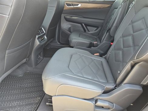 New 2026 Volkswagen Atlas SE image 22
