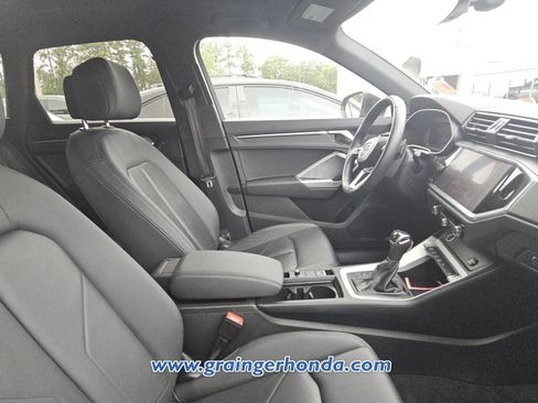 Used 2022 Audi Q3 2.0T Premium AWD/4WD image 10