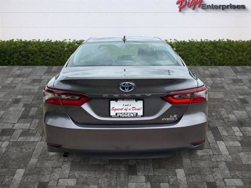 Used 2024 Toyota Camry LE FWD image 7